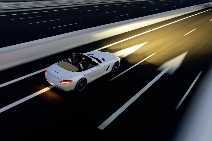 Mercedes-Benz SLS AMG Roadster 2012 года  (фото 194 из 198)
